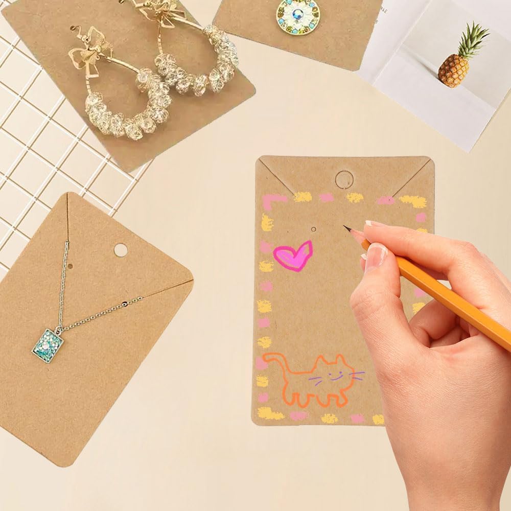 Etiquetas de Carton para joyeria, 5 x 9 cm, 400 Unidades, Papel Color Kraft/Blanco, Tarjetas de Exhibición en blanco para Joyería con Orificios para colgar Collares,cadenas y Pendientes - BOLSASYMASBCN.COM
