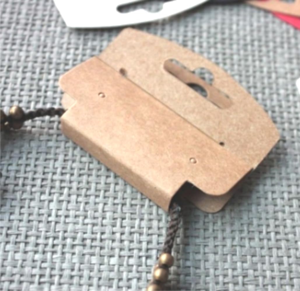Etiquetas para joyeria Plegables de Cartón Color BLANCO/KRAFT, 6x10cm, 200 Unidades, Tarjetas de Exhibición Plegables para Joyería con Agujeros para Colgar Collares,cadenas y Pendientes - BOLSASYMASBCN.COM
